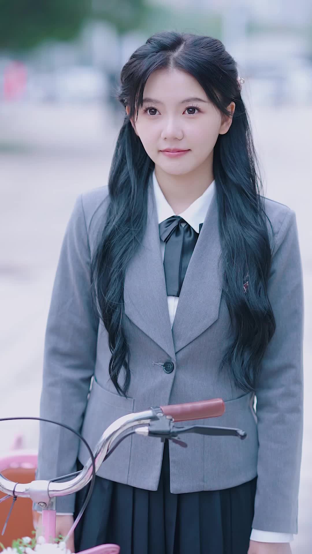 Episode 2 of The Heiress vs. The Fake