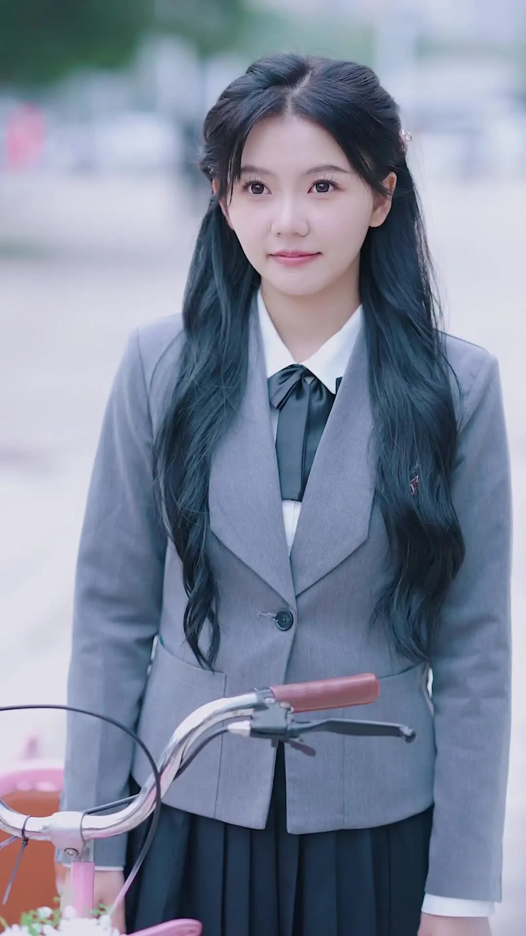 Episode 2 of The Heiress vs. The Fake