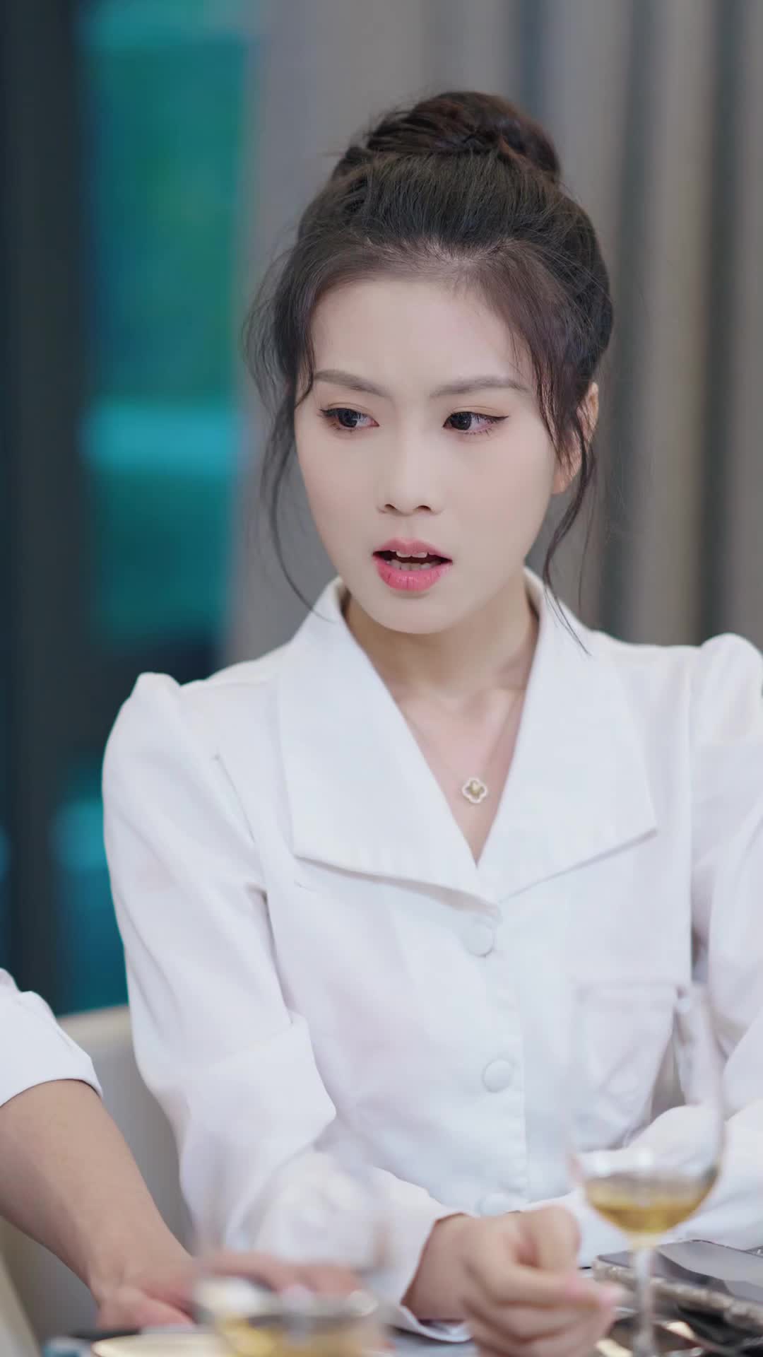 Episode 25 of The Heiress vs. The Fake