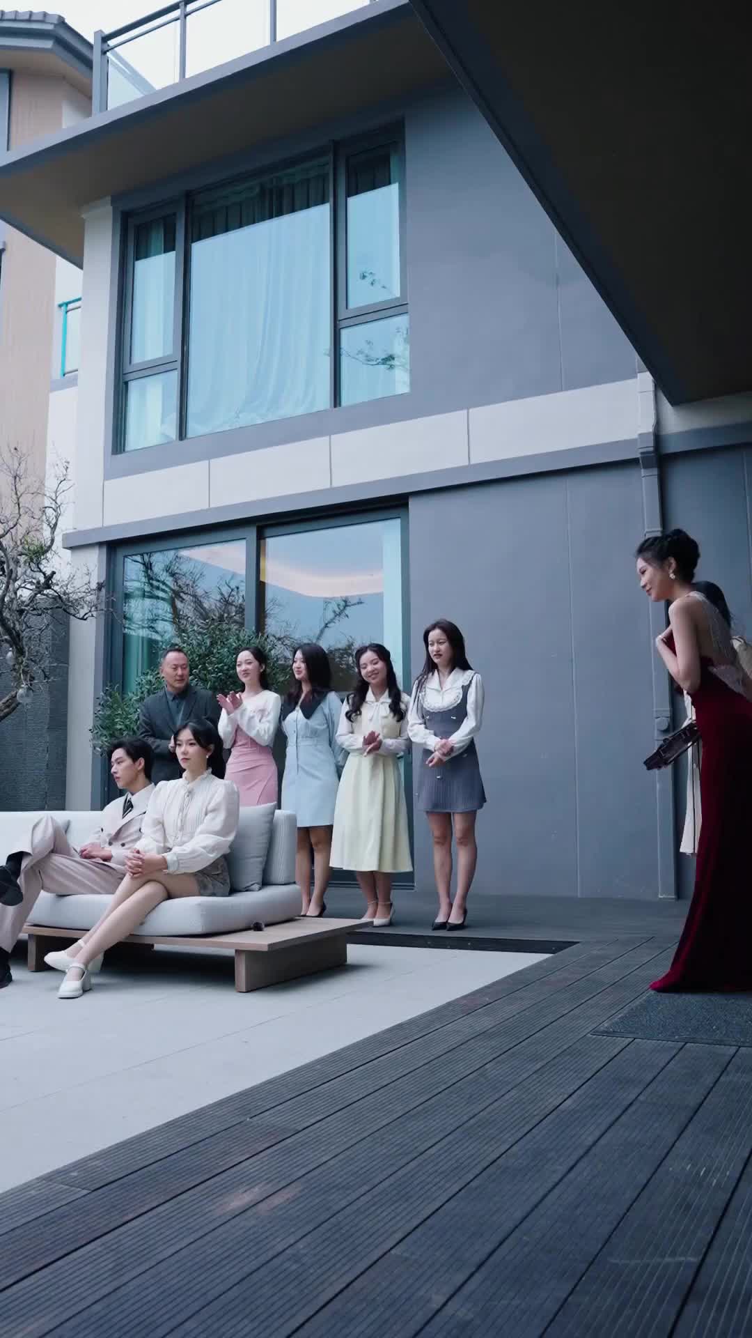 Episode 30 of The Heiress vs. The Fake