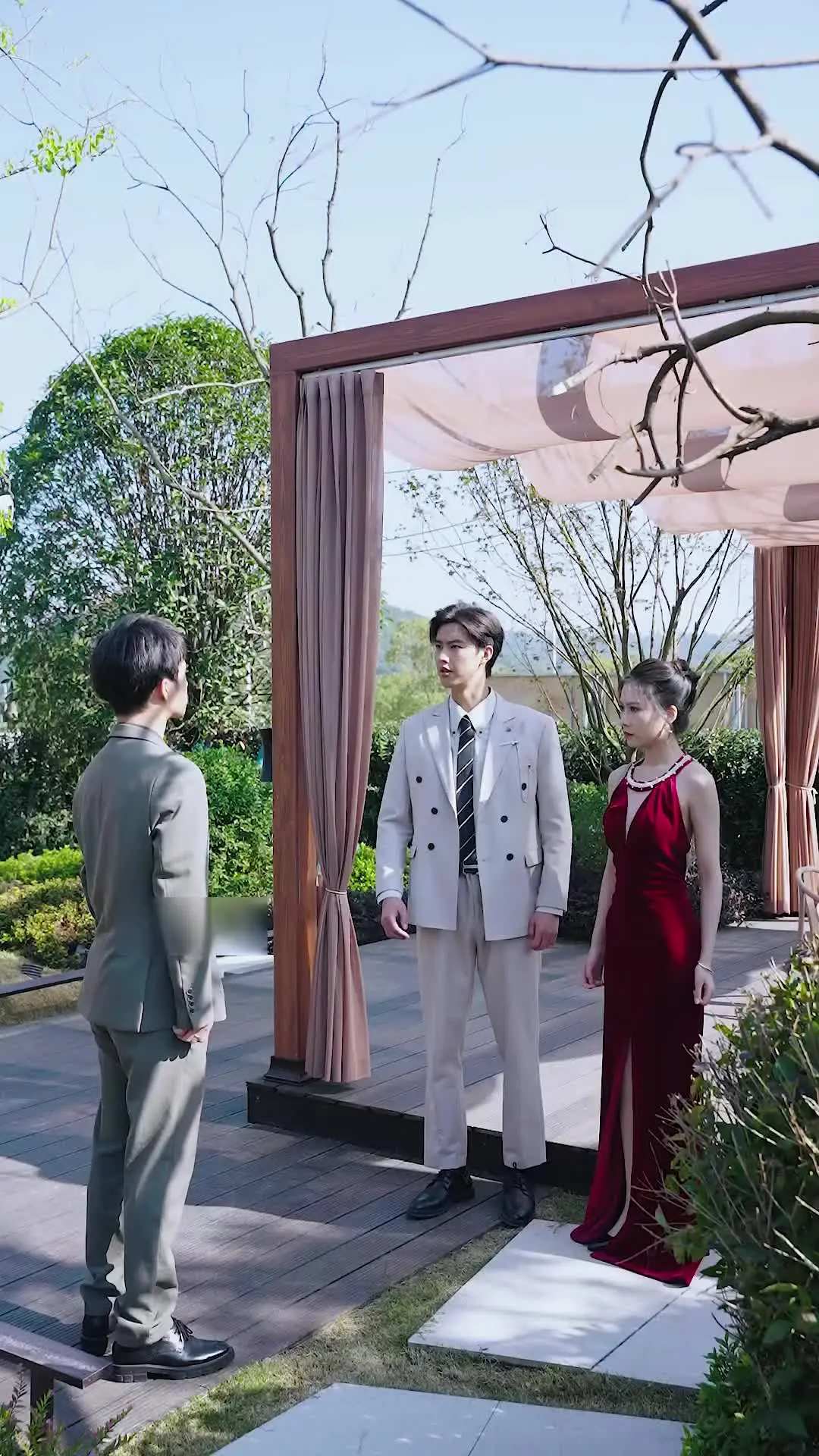 Episode 39 of The Heiress vs. The Fake