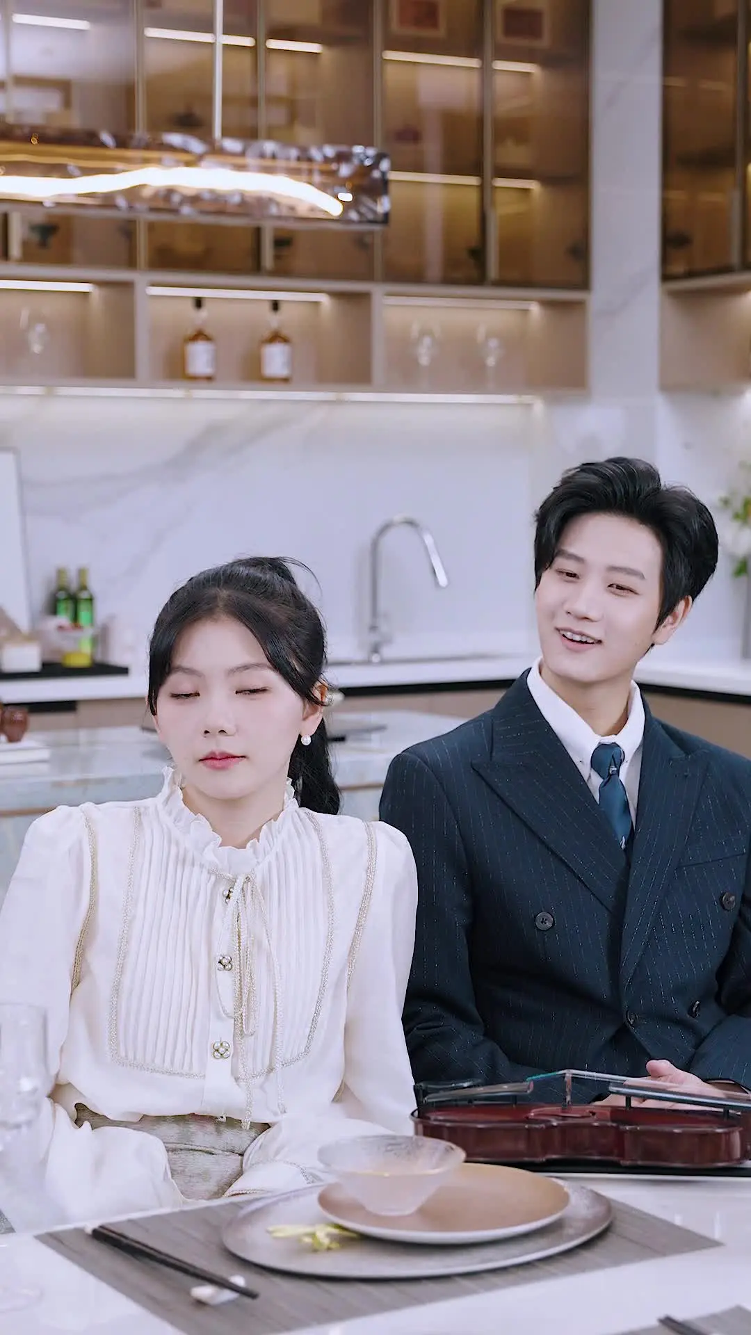 Episode 41 of The Heiress vs. The Fake
