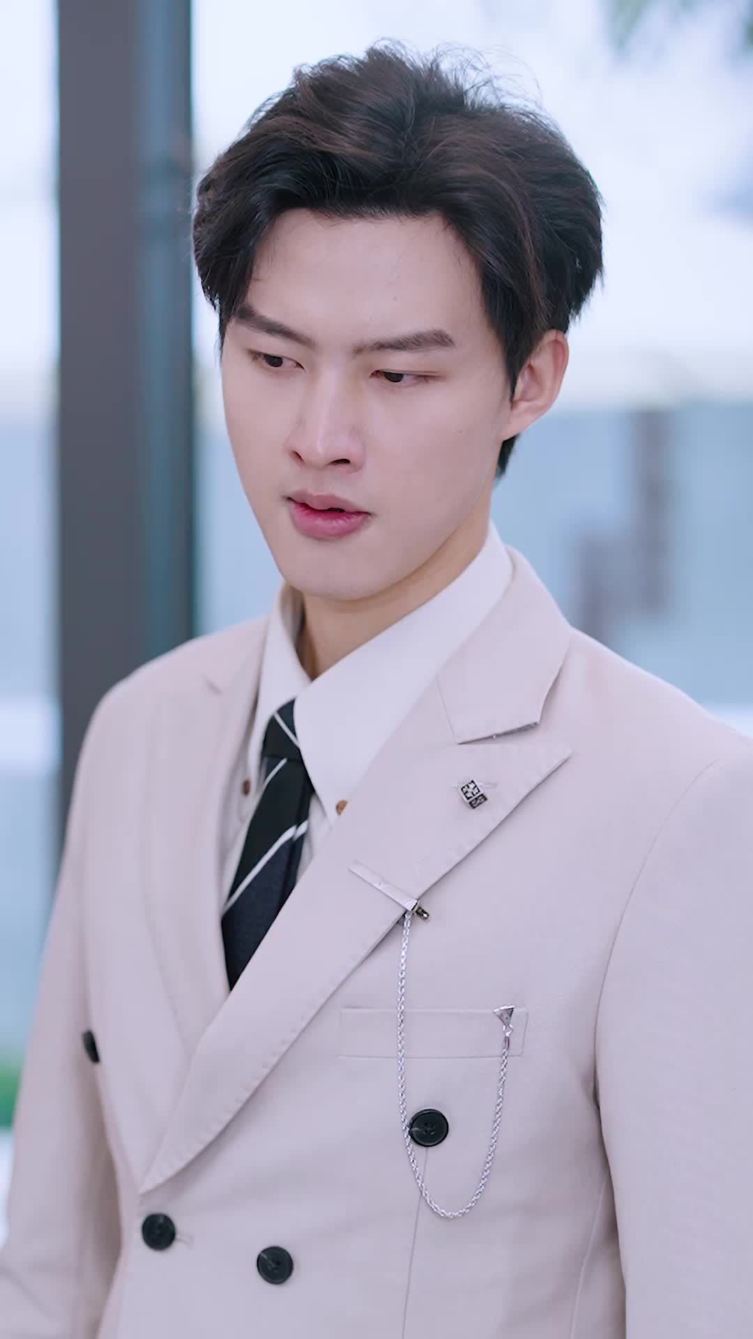 Episode 43 of The Heiress vs. The Fake