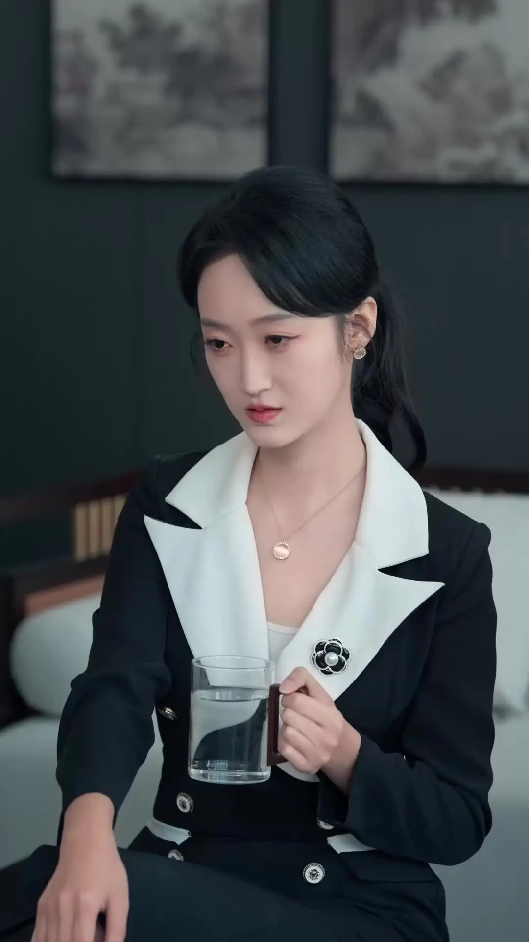 Episode 28 of The Heiress You Don't Touch