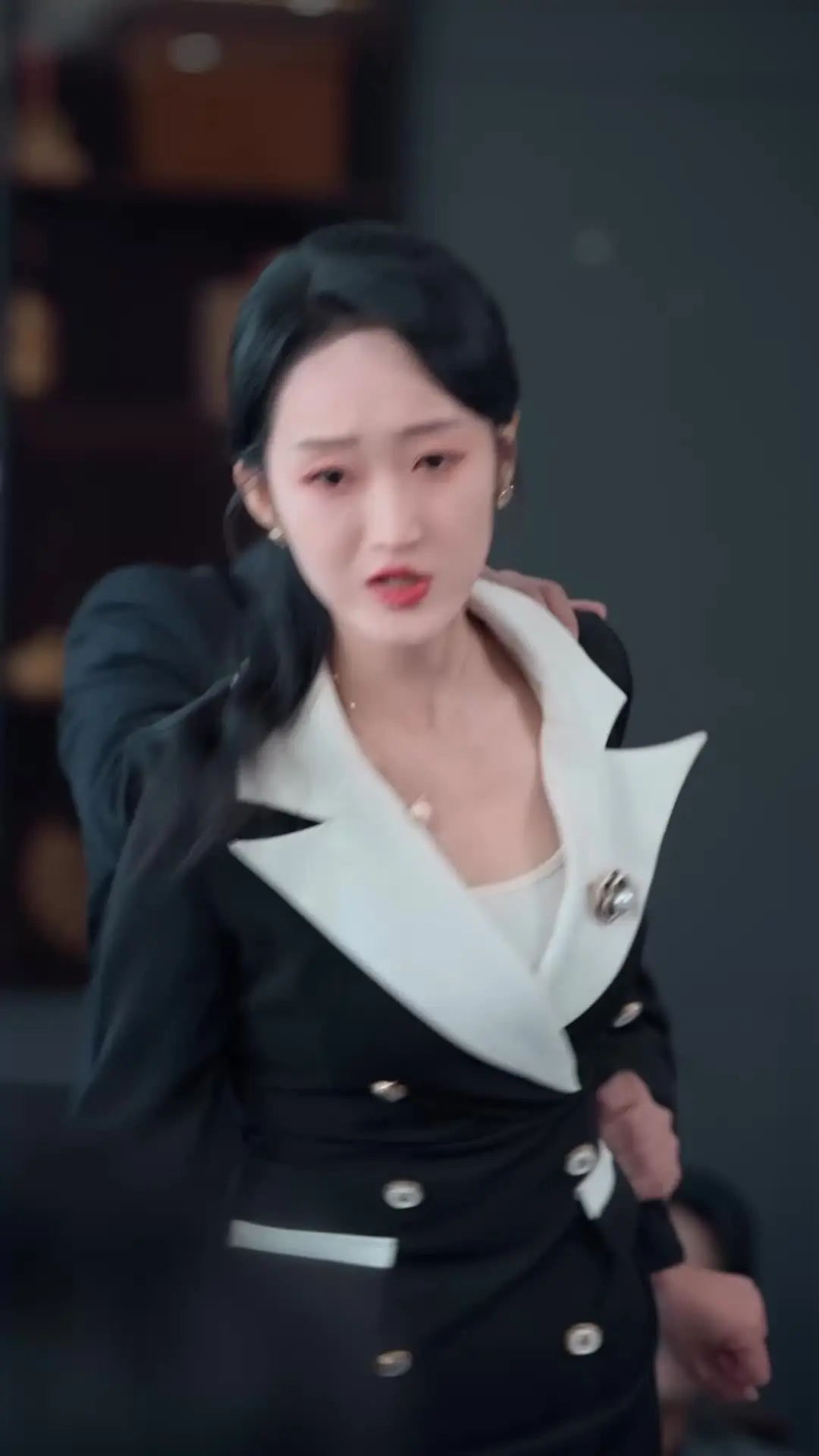 Episode 34 of The Heiress You Don't Touch
