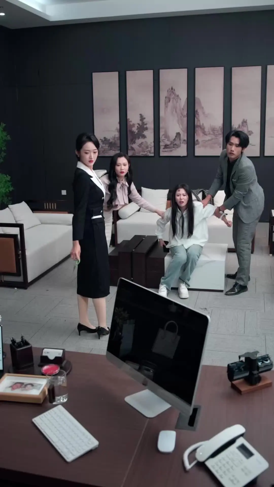 Episode 9 of The Heiress You Don't Touch