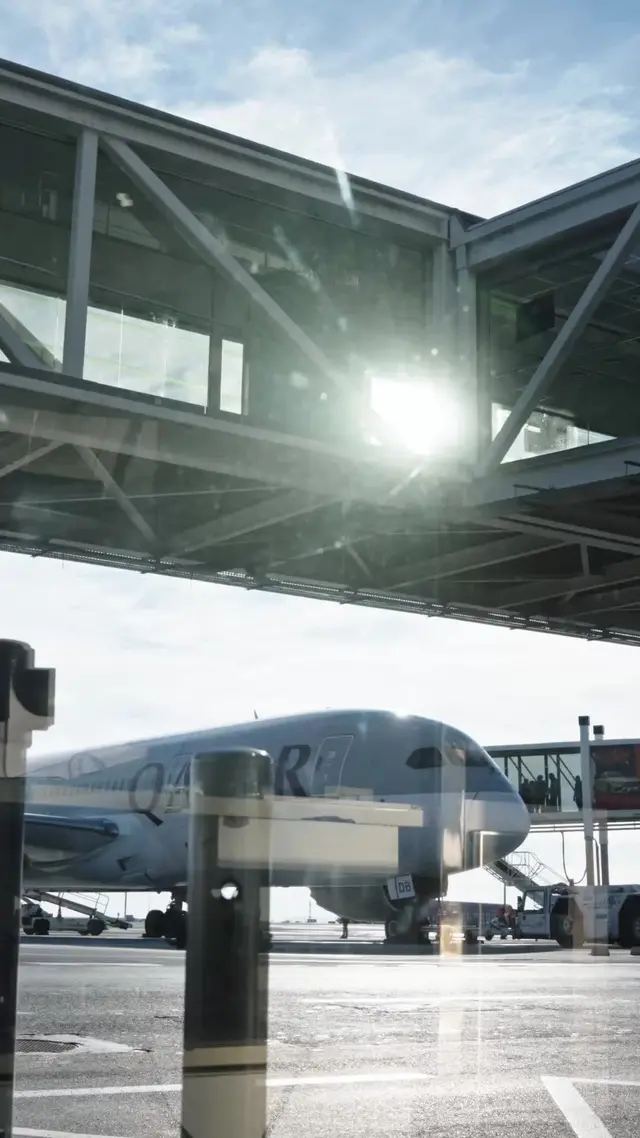 Episode 1 of The Hidden Billionaire in First Class
