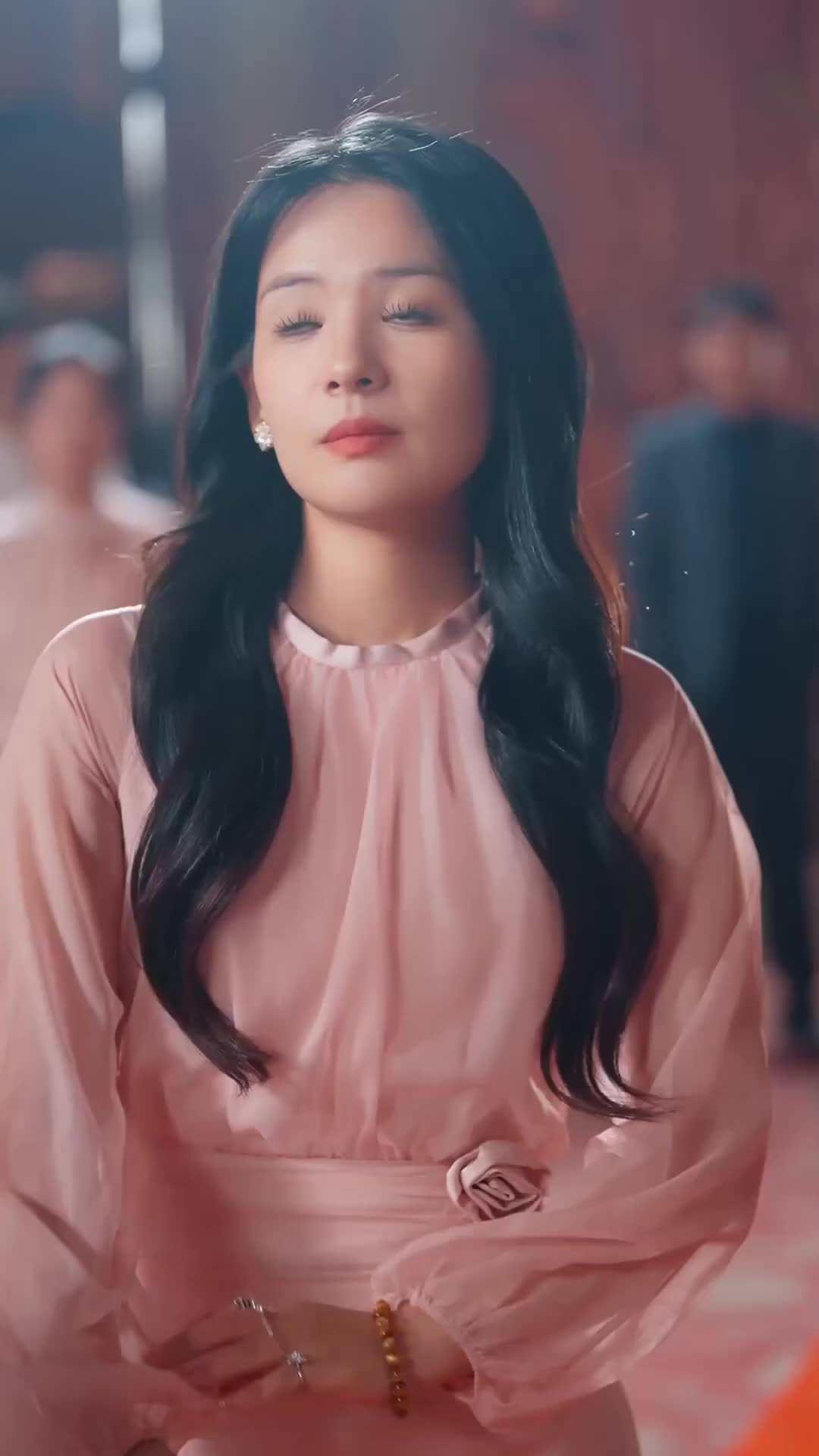 Episode 16 of The Hidden Tycoon’s Wife