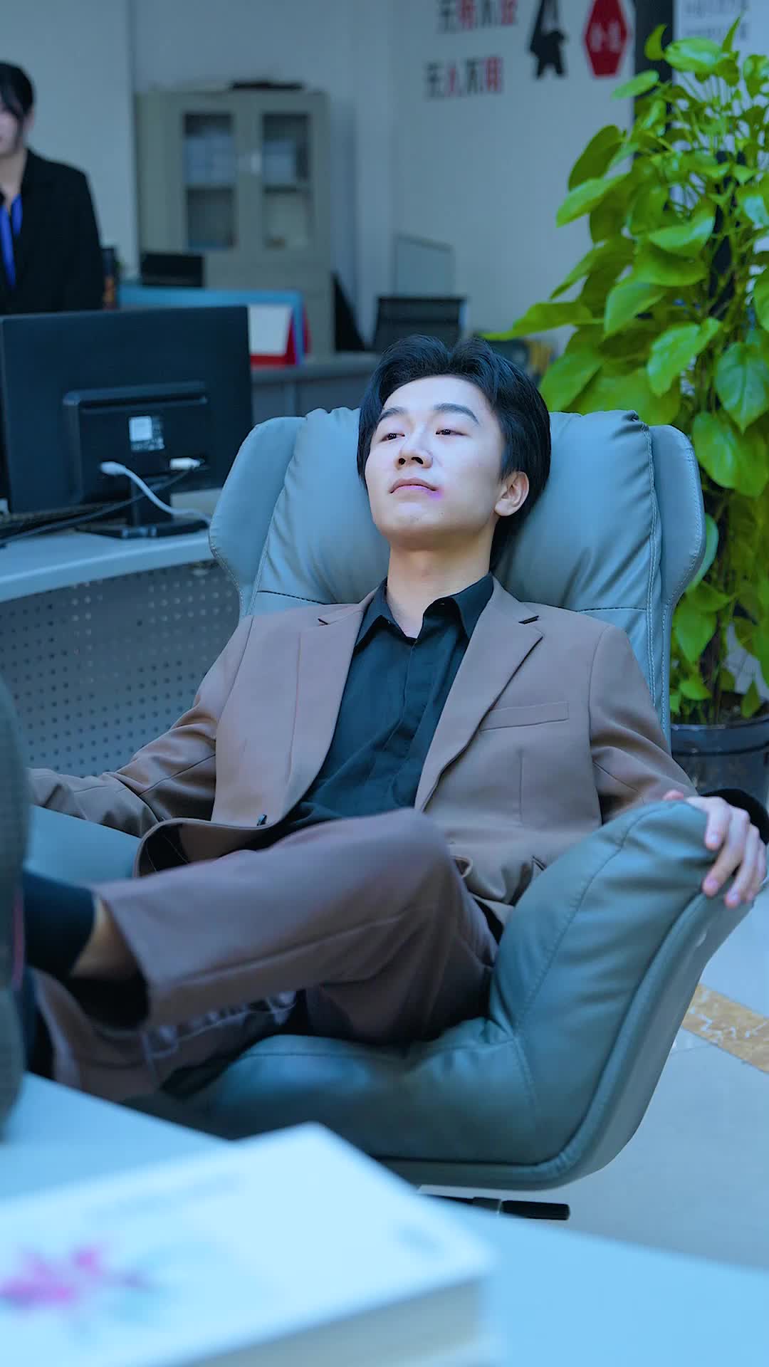 Episode 27 of The Housewife Was Their Legendary Professor