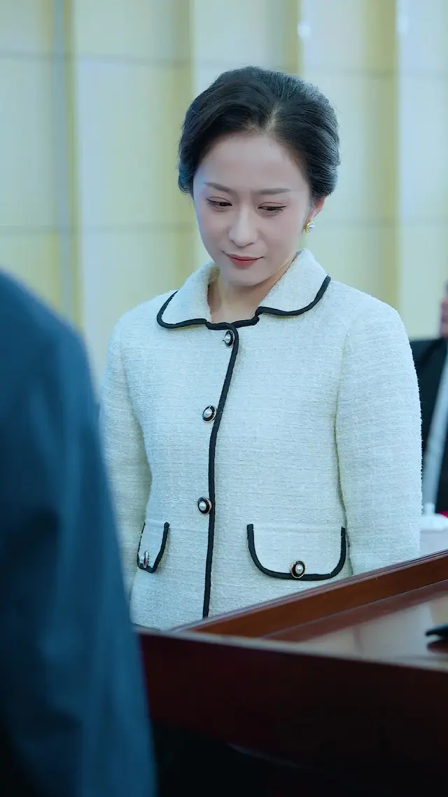 Episode 60 of The Housewife Was Their Legendary Professor
