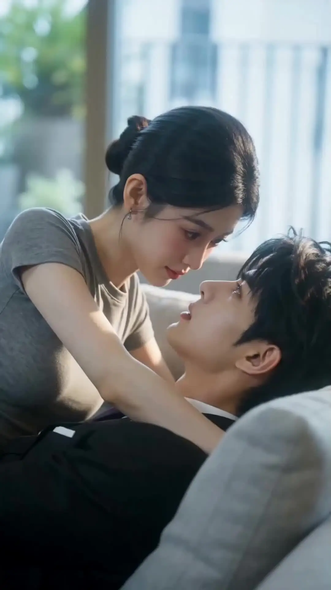 Episode 22 of The Landlady and Her "Broke" Husband