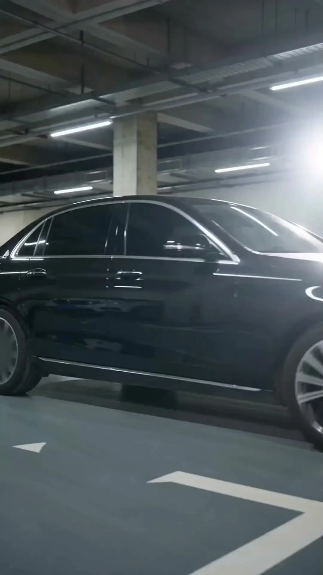 Episode 29 of The Landlady and Her "Broke" Husband