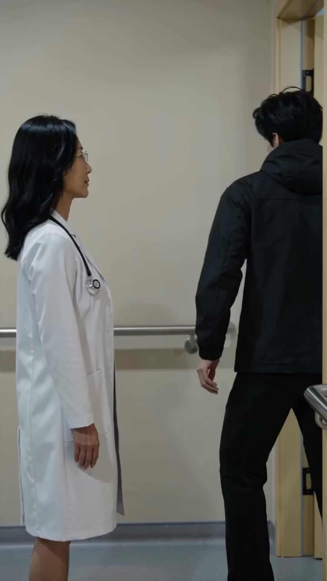 Episode 6 of The Landlady and Her "Broke" Husband
