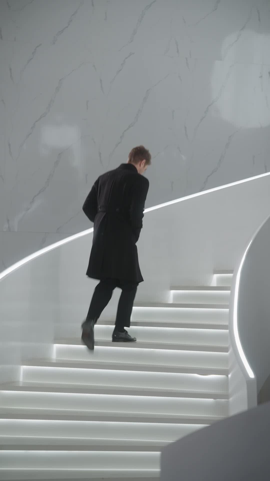 Episode 15 of The Mafia Boss Has a Gun, Darling Don't Run