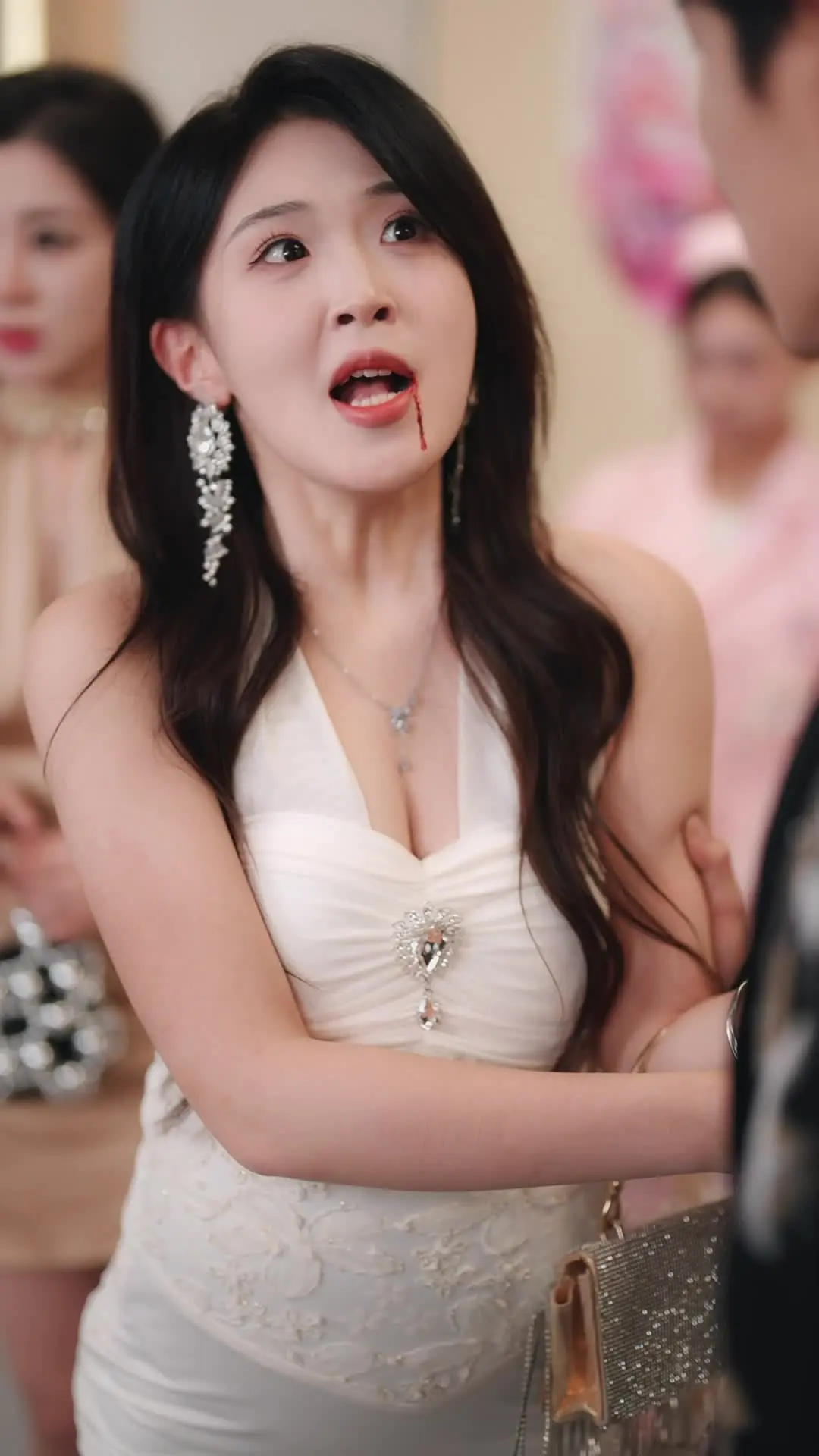 Episode 25 of The Pregnant Heiress Takes It All