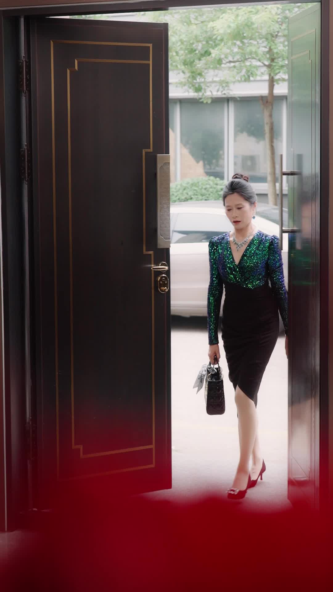 Episode 66 of The Pregnant Heiress Takes It All