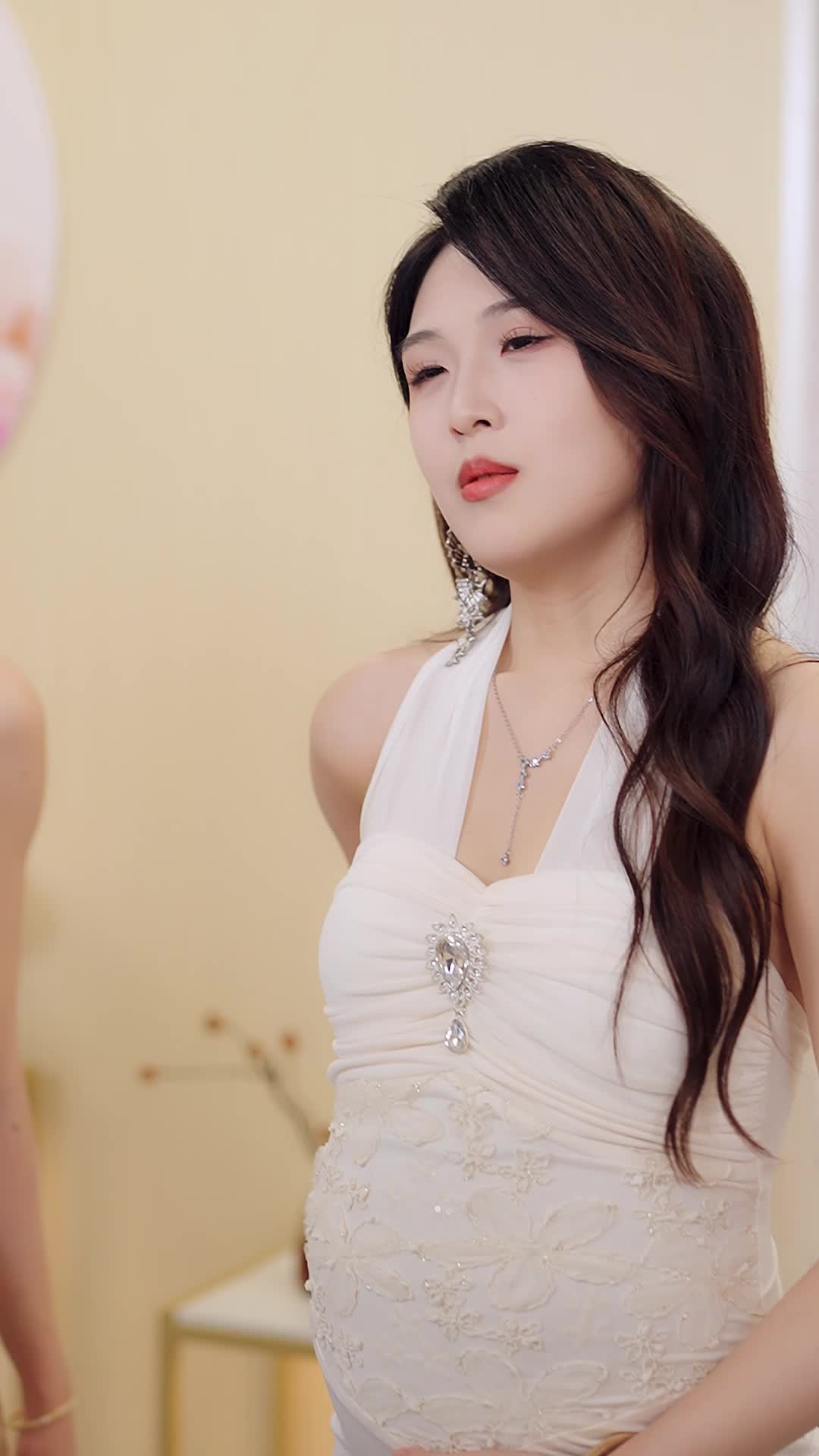 Episode 8 of The Pregnant Heiress Takes It All