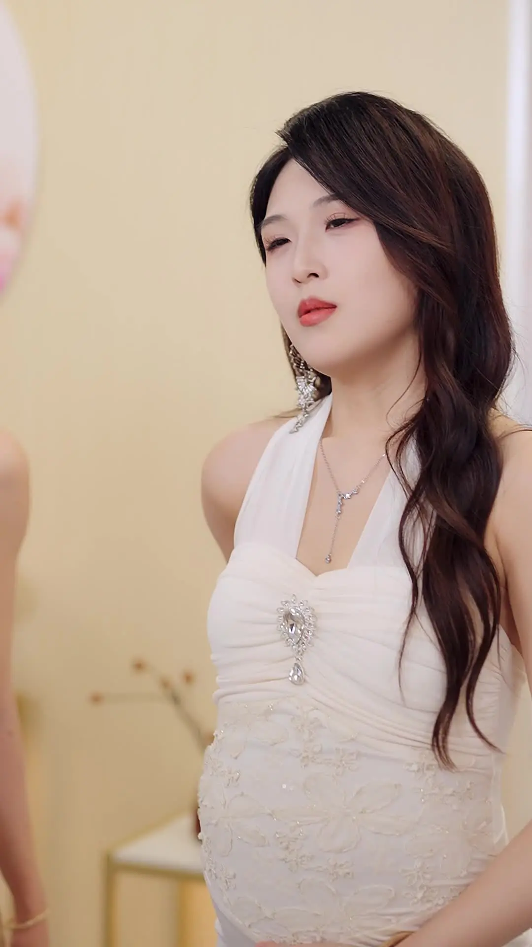Episode 8 of The Pregnant Heiress Takes It All