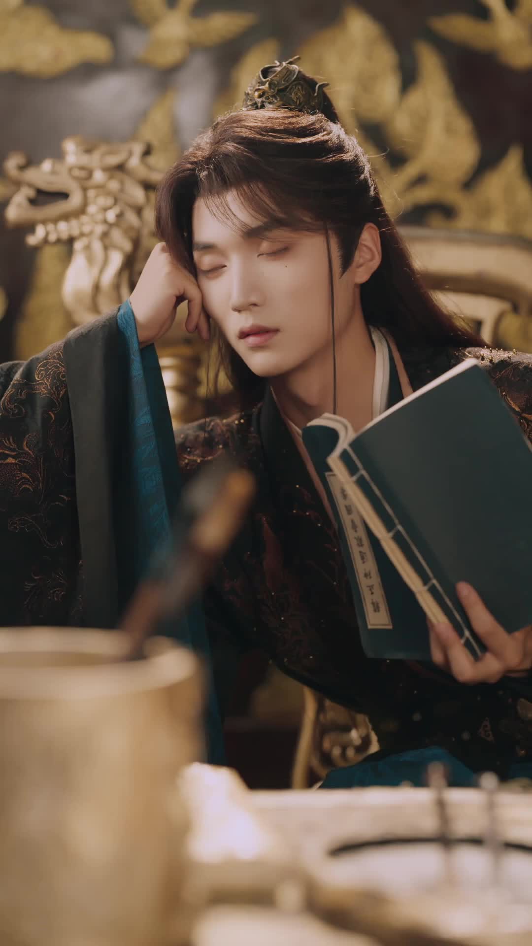 Episode 19 of The 'Puppet' Emperor & His Clever Strategist