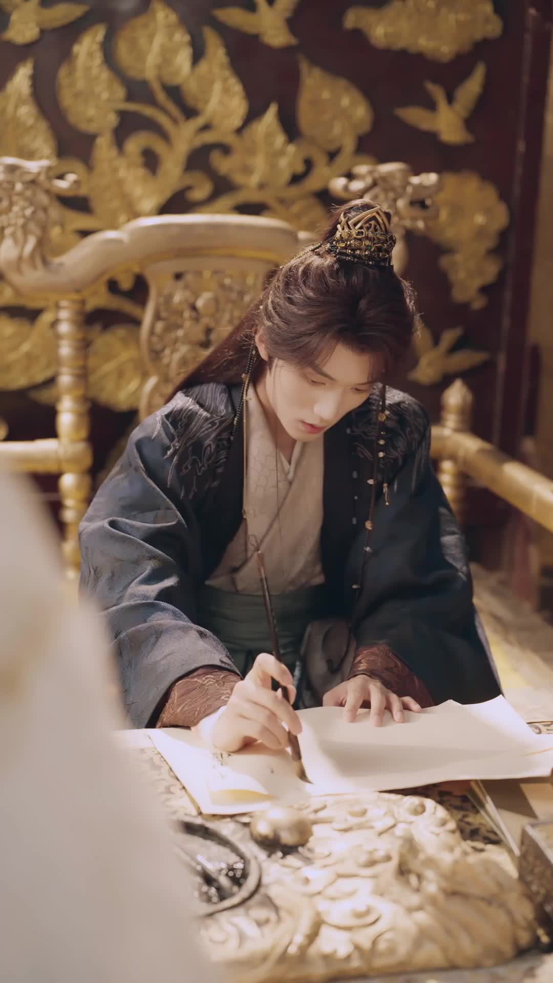 Episode 53 of The 'Puppet' Emperor & His Clever Strategist
