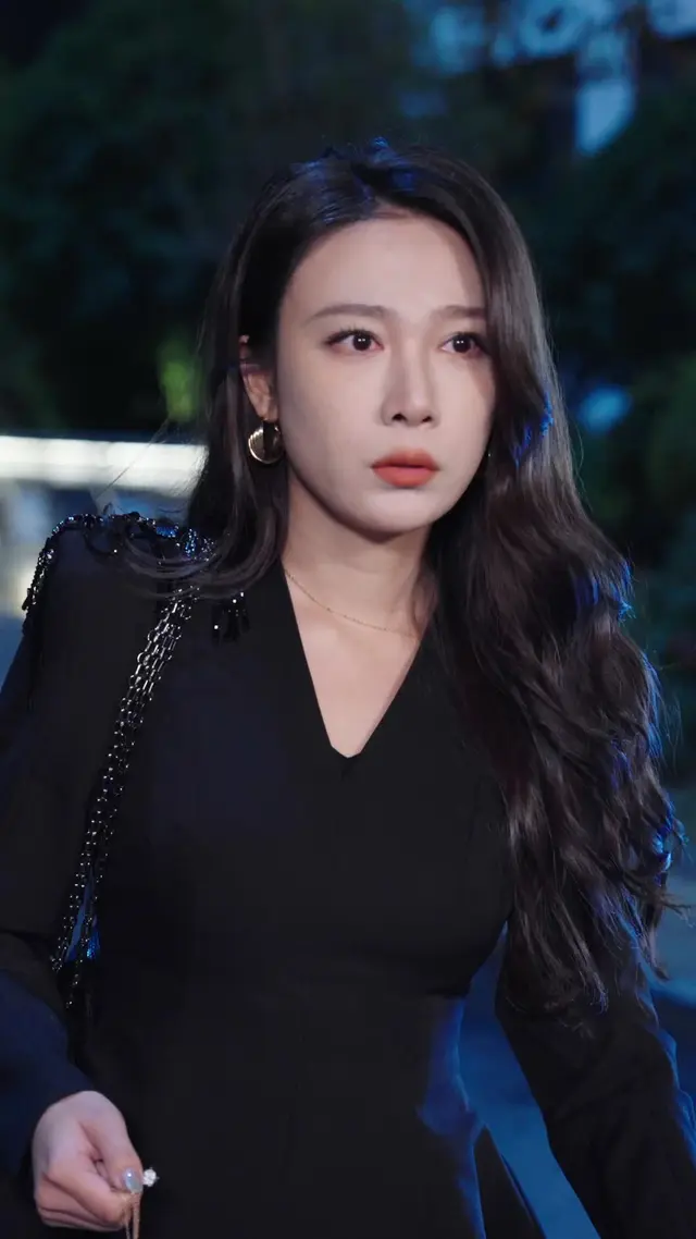 Episode 10 of The Real Heiress in the Shadows