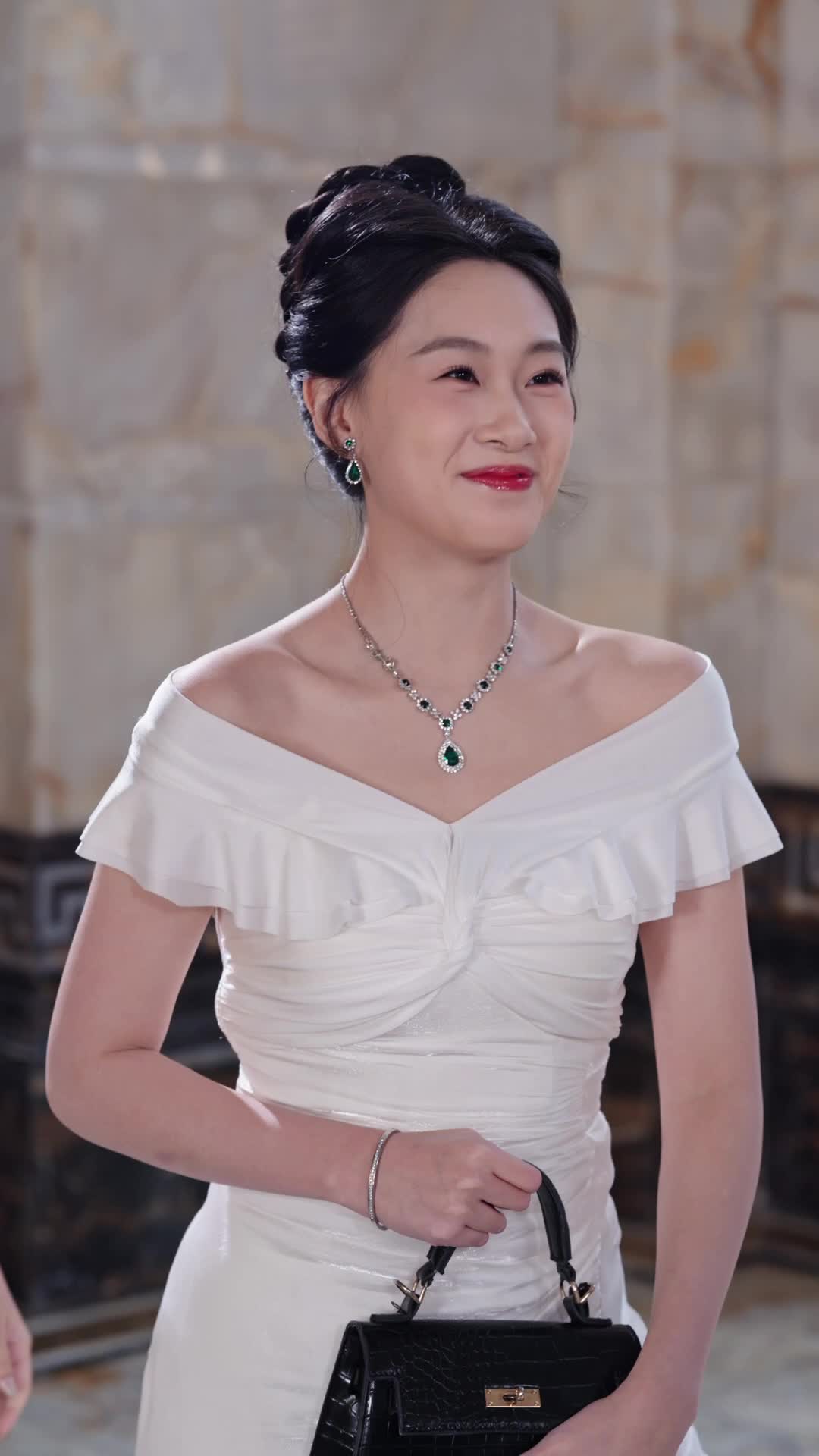 Episode 37 of The Real Heiress in the Shadows