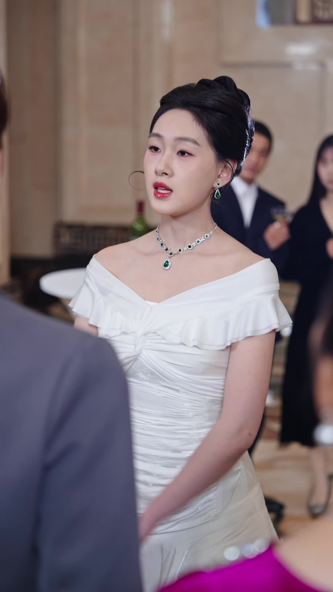 Episode 39 of The Real Heiress in the Shadows