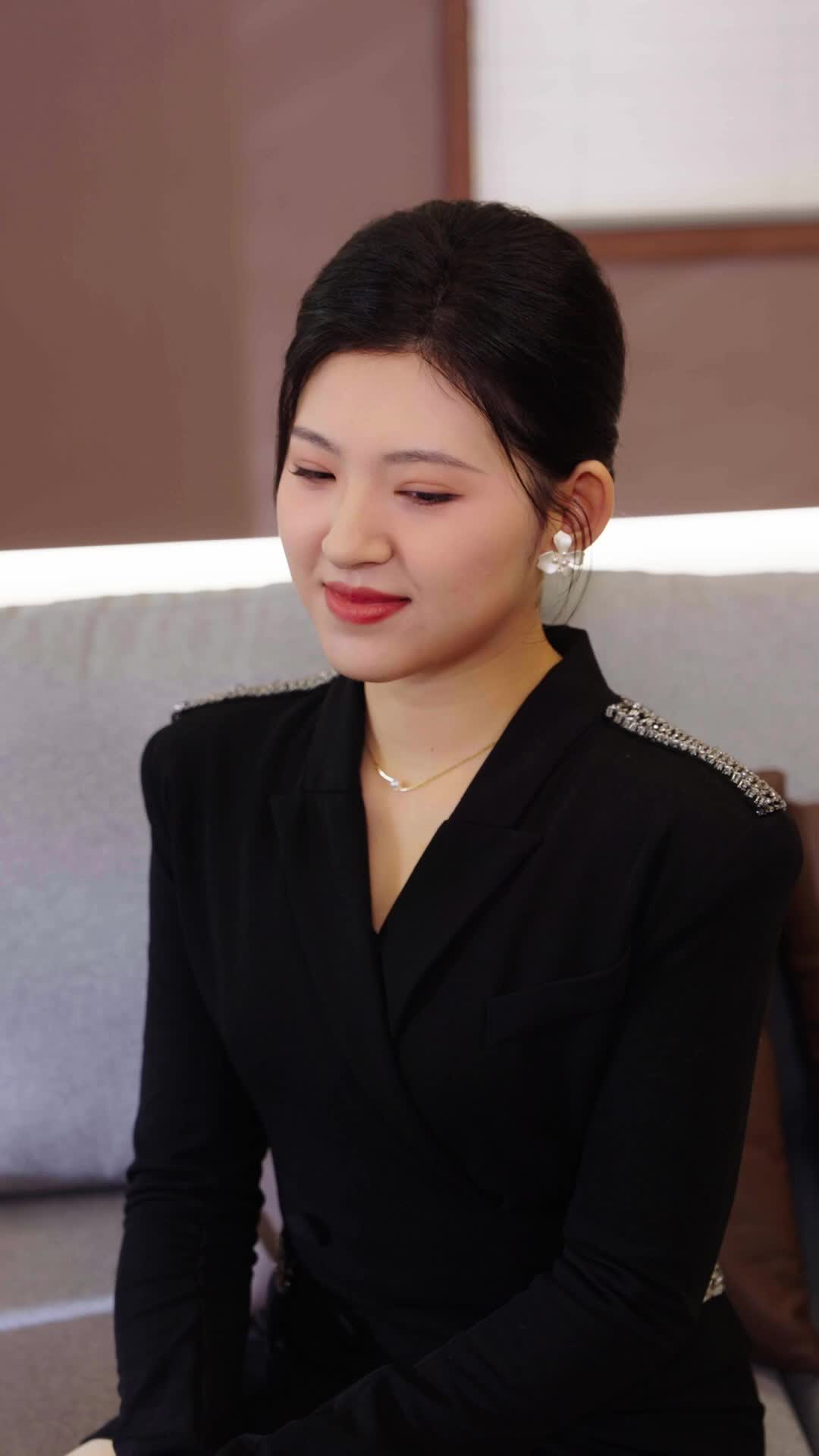 Episode 51 of The Real Heiress in the Shadows