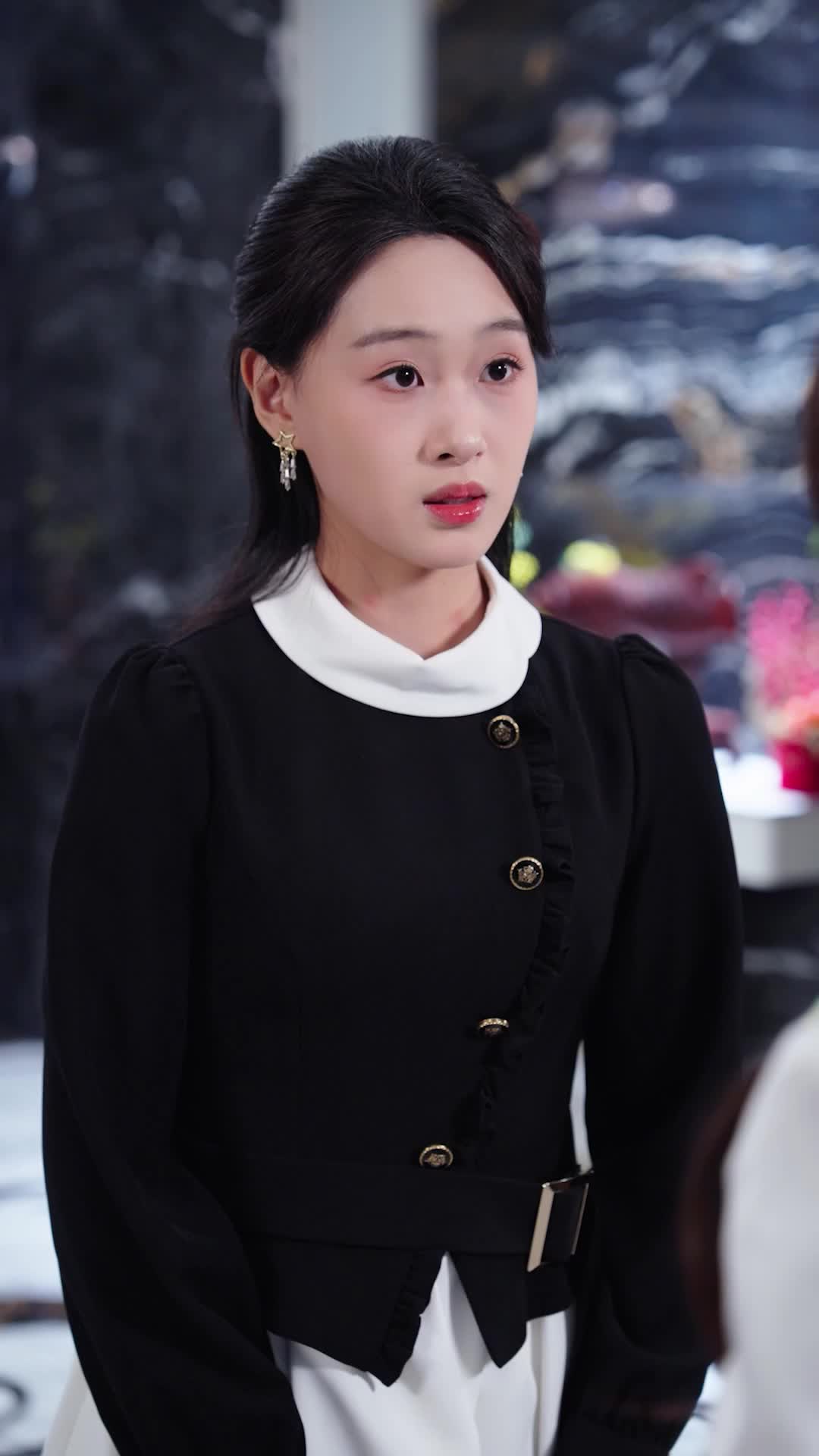Episode 61 of The Real Heiress in the Shadows