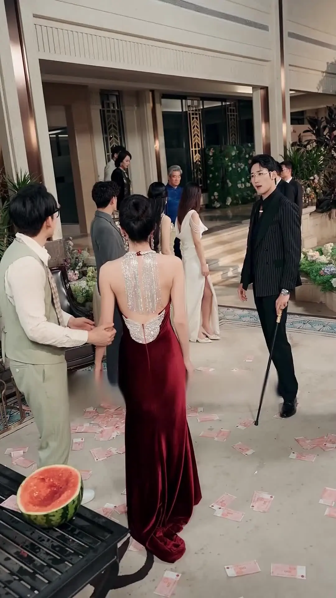 Episode 9 of The Return of the Beggar: Starting from Being Picked Up by a Beauty