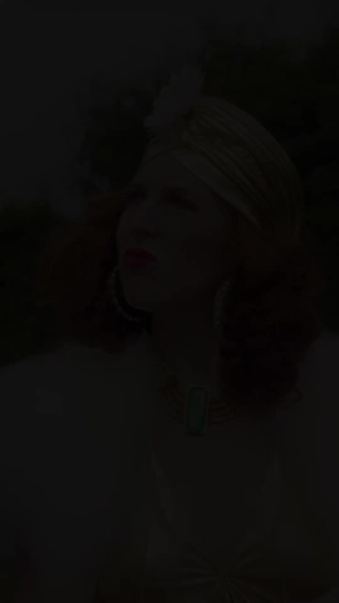 Episode 101 of The Royals
