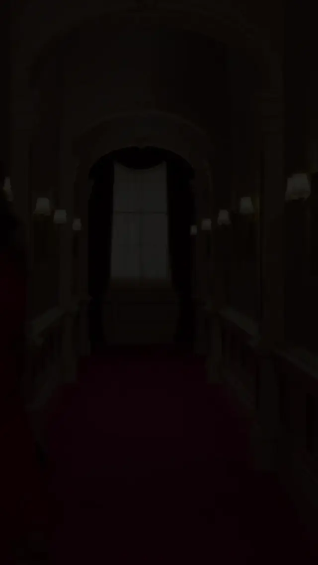 Episode 142 of The Royals