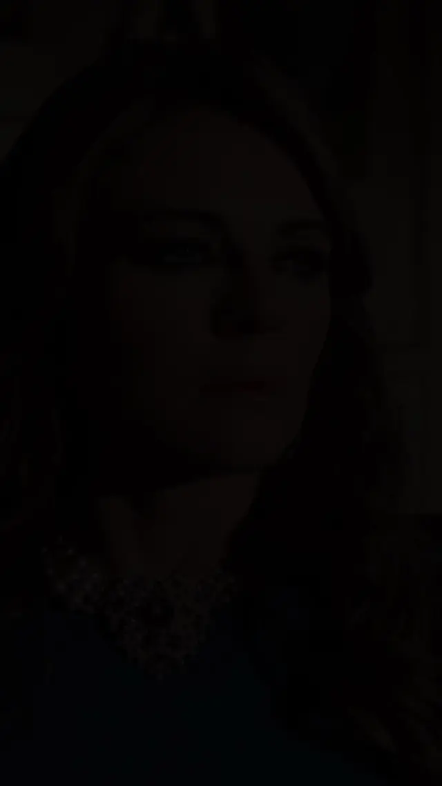 Episode 159 of The Royals