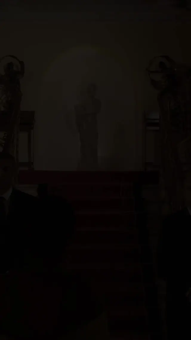 Episode 84 of The Royals
