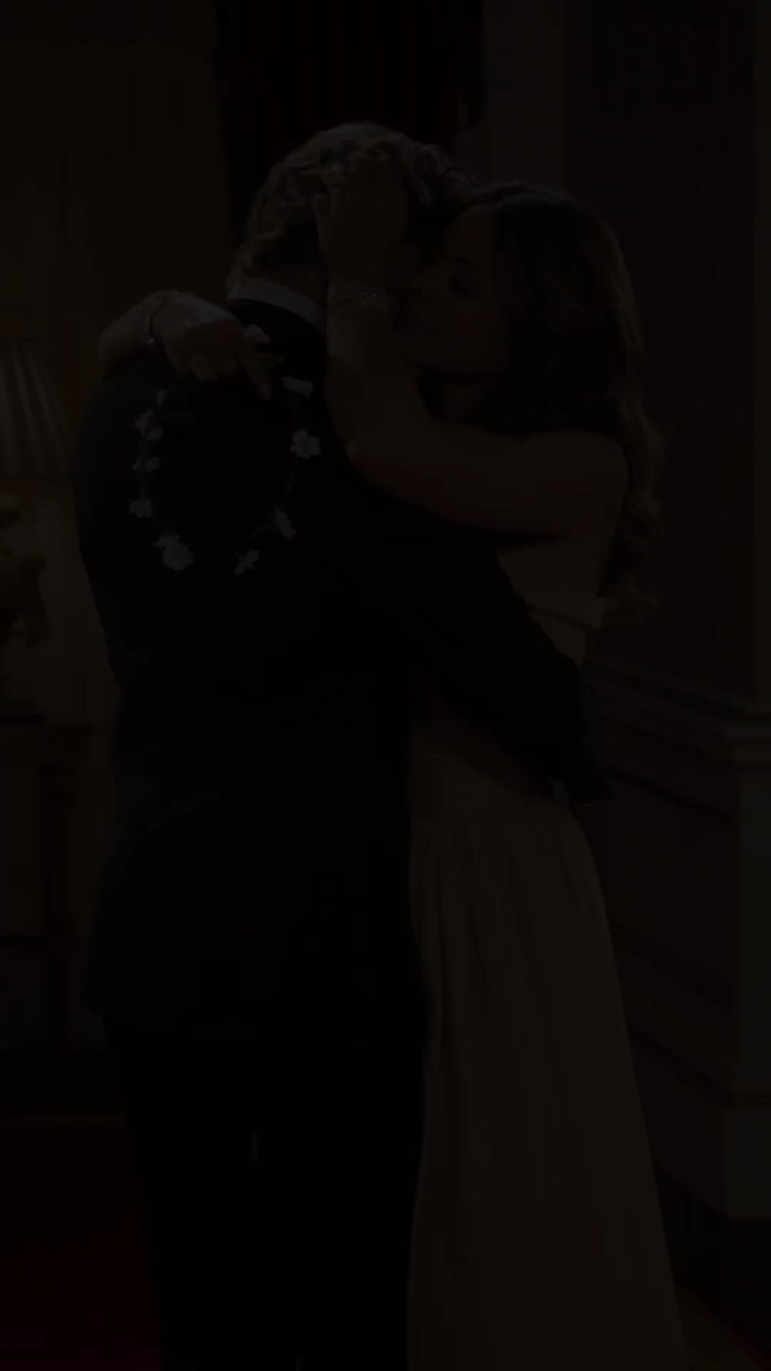Episode 96 of The Royals