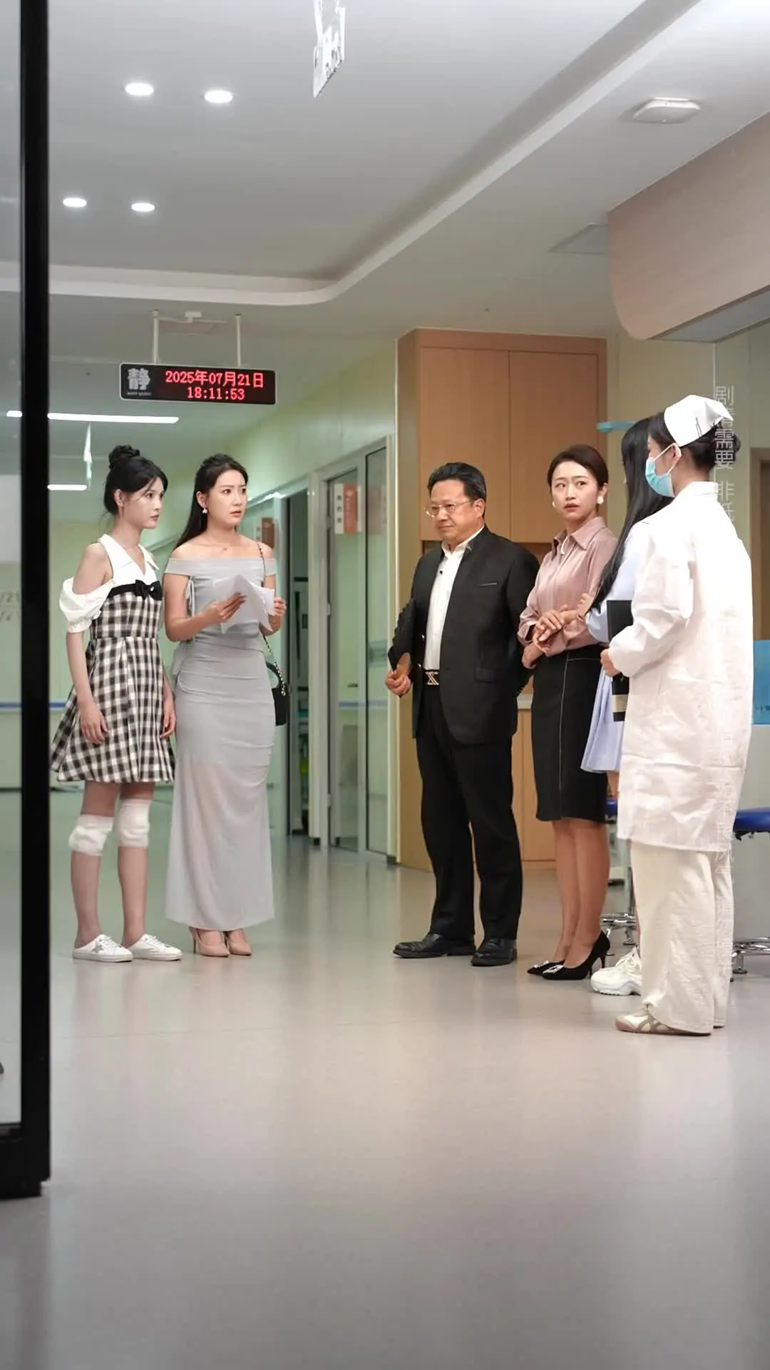 Episode 10 of The Straight-A Cousin Is the Real Heiress