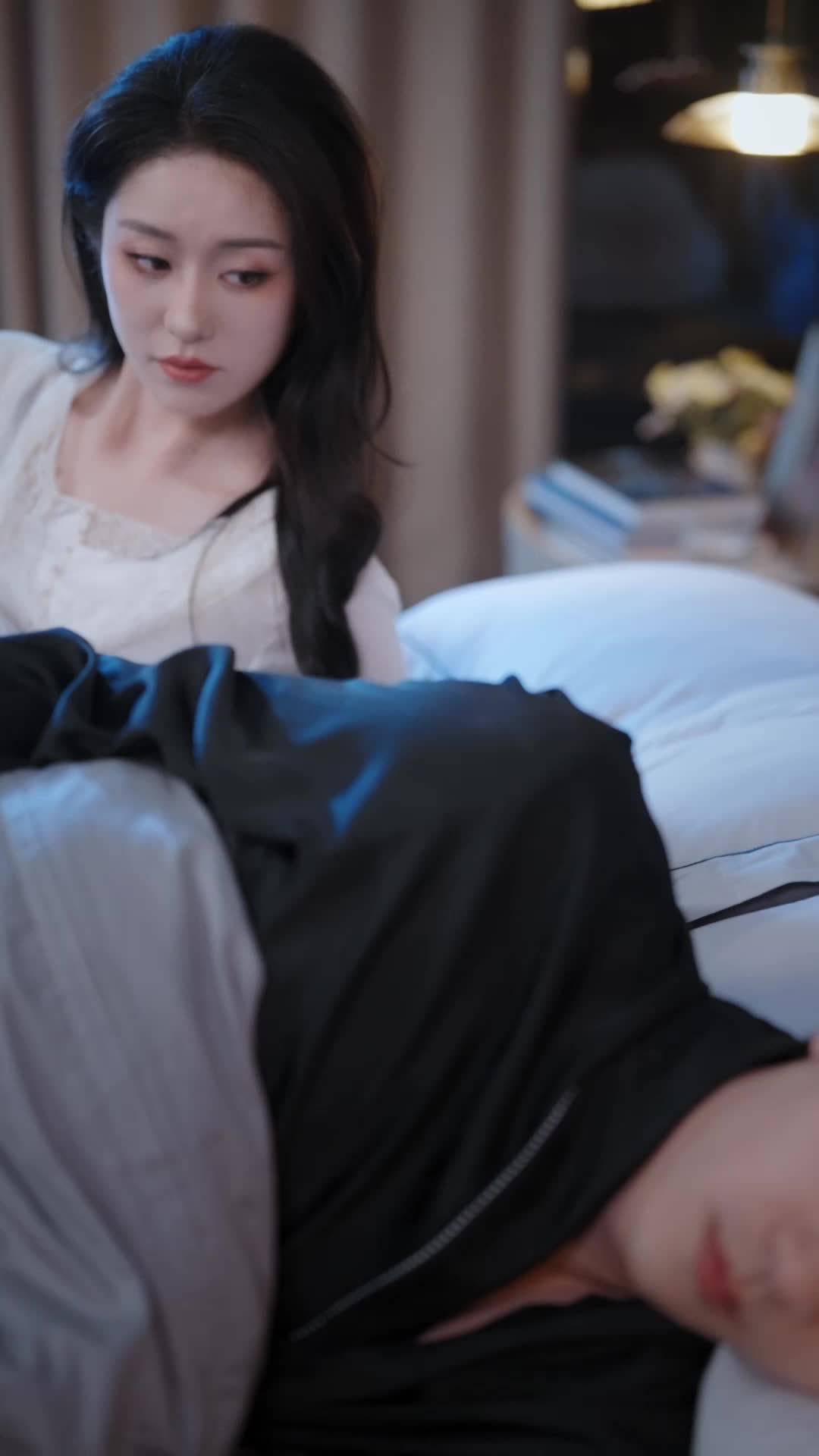 Episode 32 of The Substitute Bride and Her Blind CEO