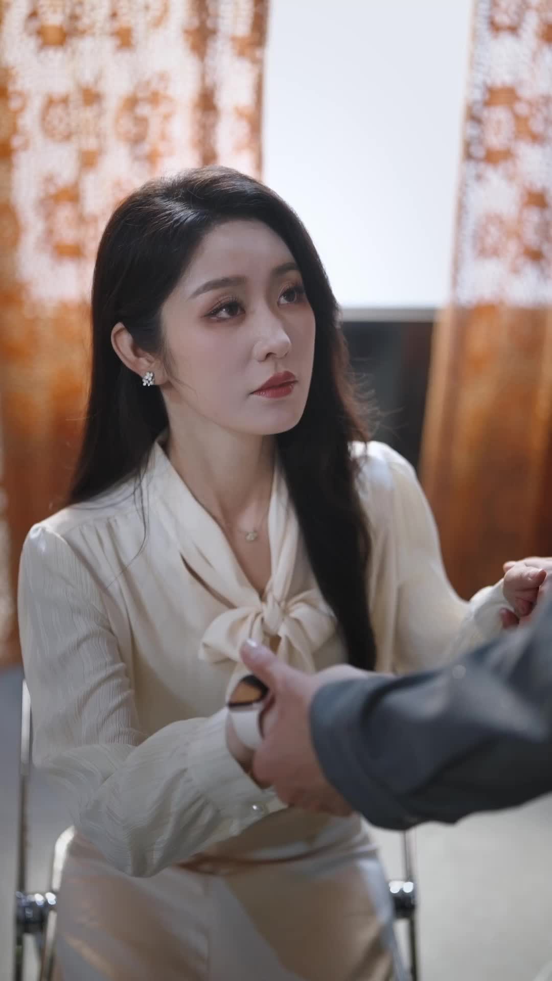Episode 44 of The Substitute Bride and Her Blind CEO
