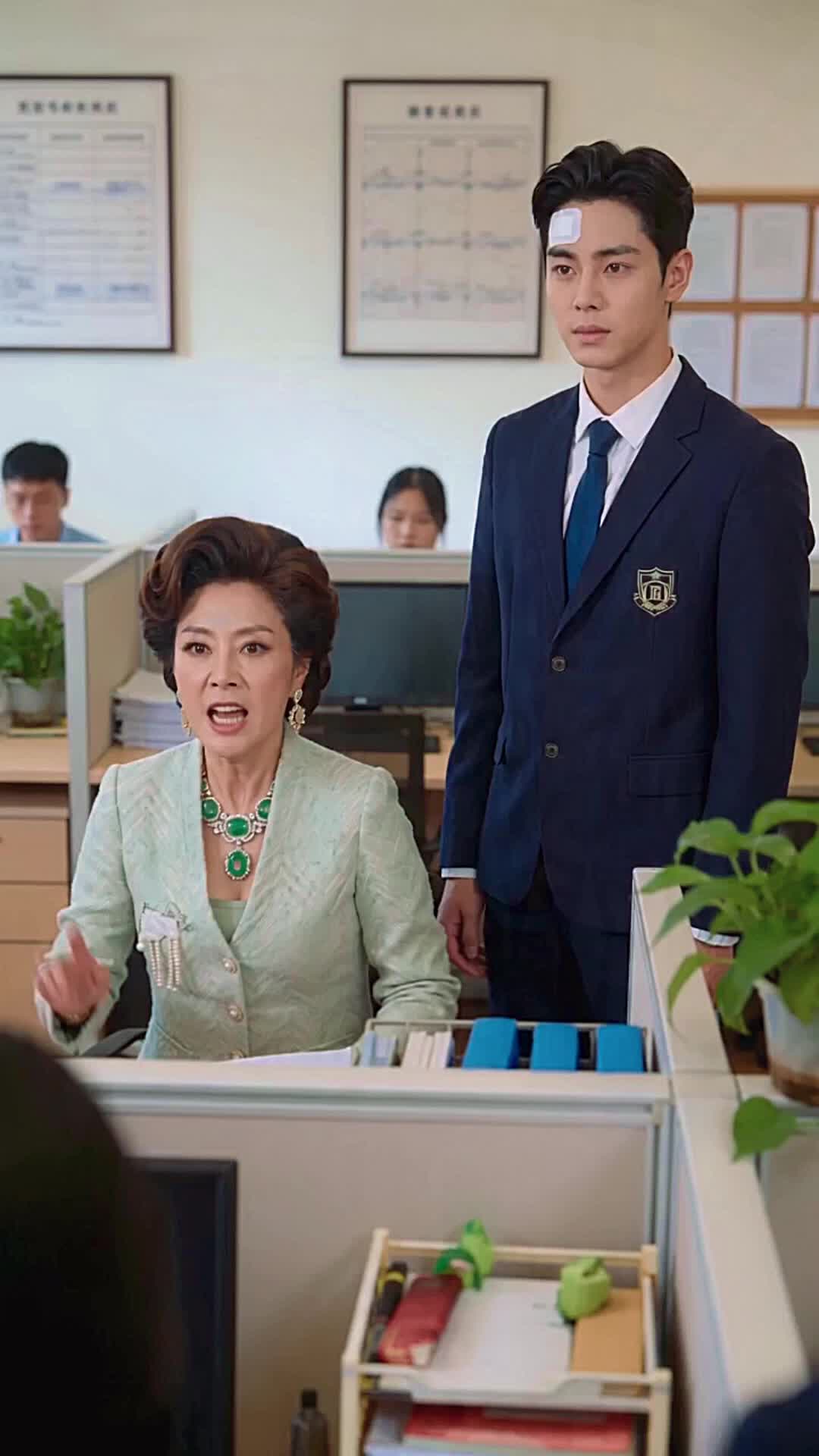 Episode 8 of The Top Student Is a Mob Boss