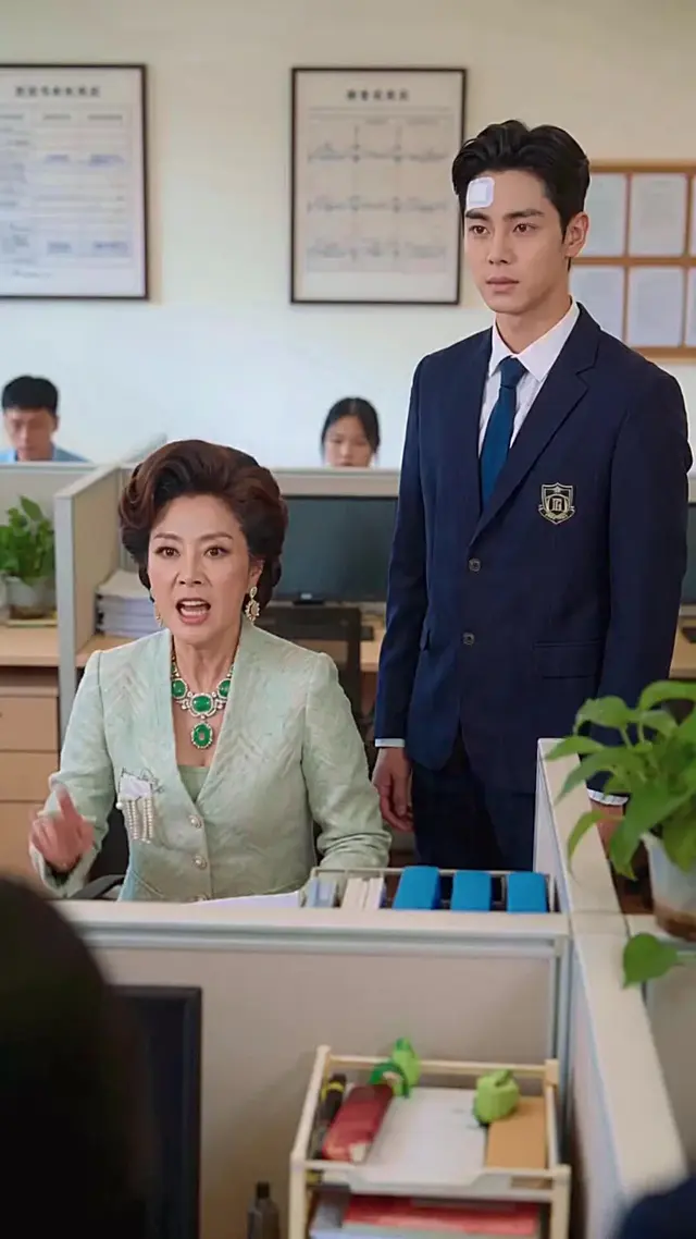 Episode 8 of The Top Student Is a Mob Boss