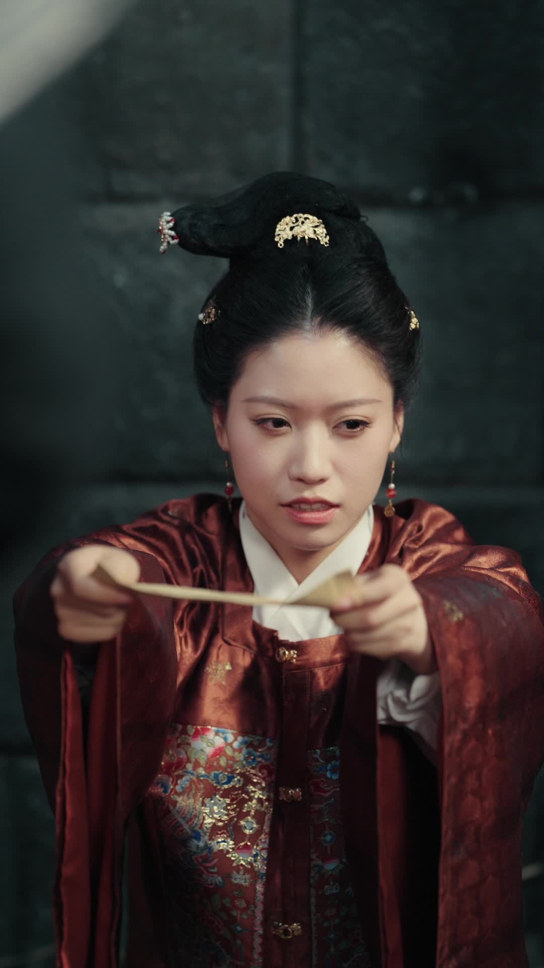 Episode 38 of The Tyrant Emperor's Lucky Princess