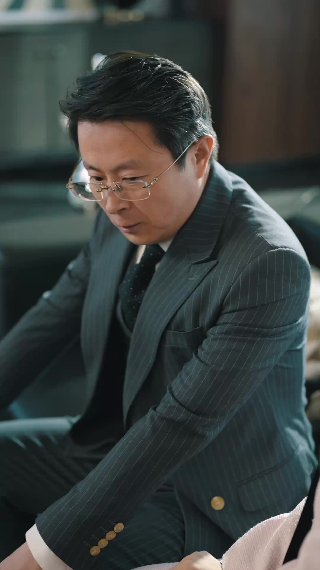 Episode 23 of The Unseen Wife Became a Badass