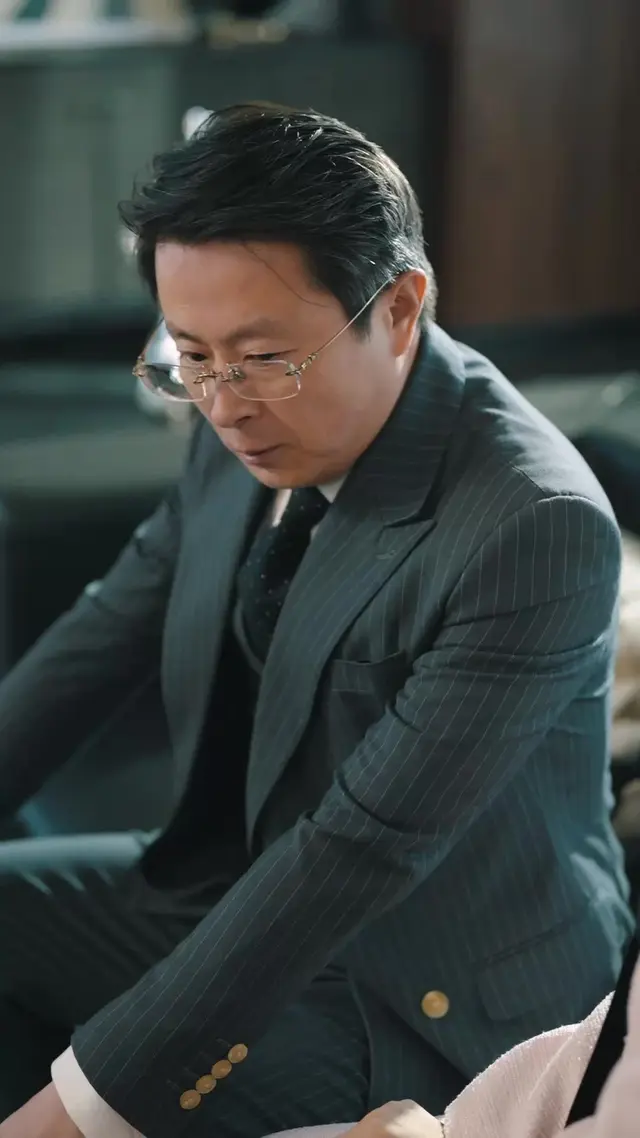 Episode 23 of The Unseen Wife Became a Badass