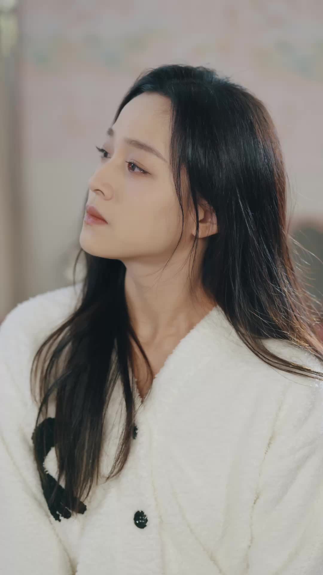 Episode 37 of The Unseen Wife Became a Badass