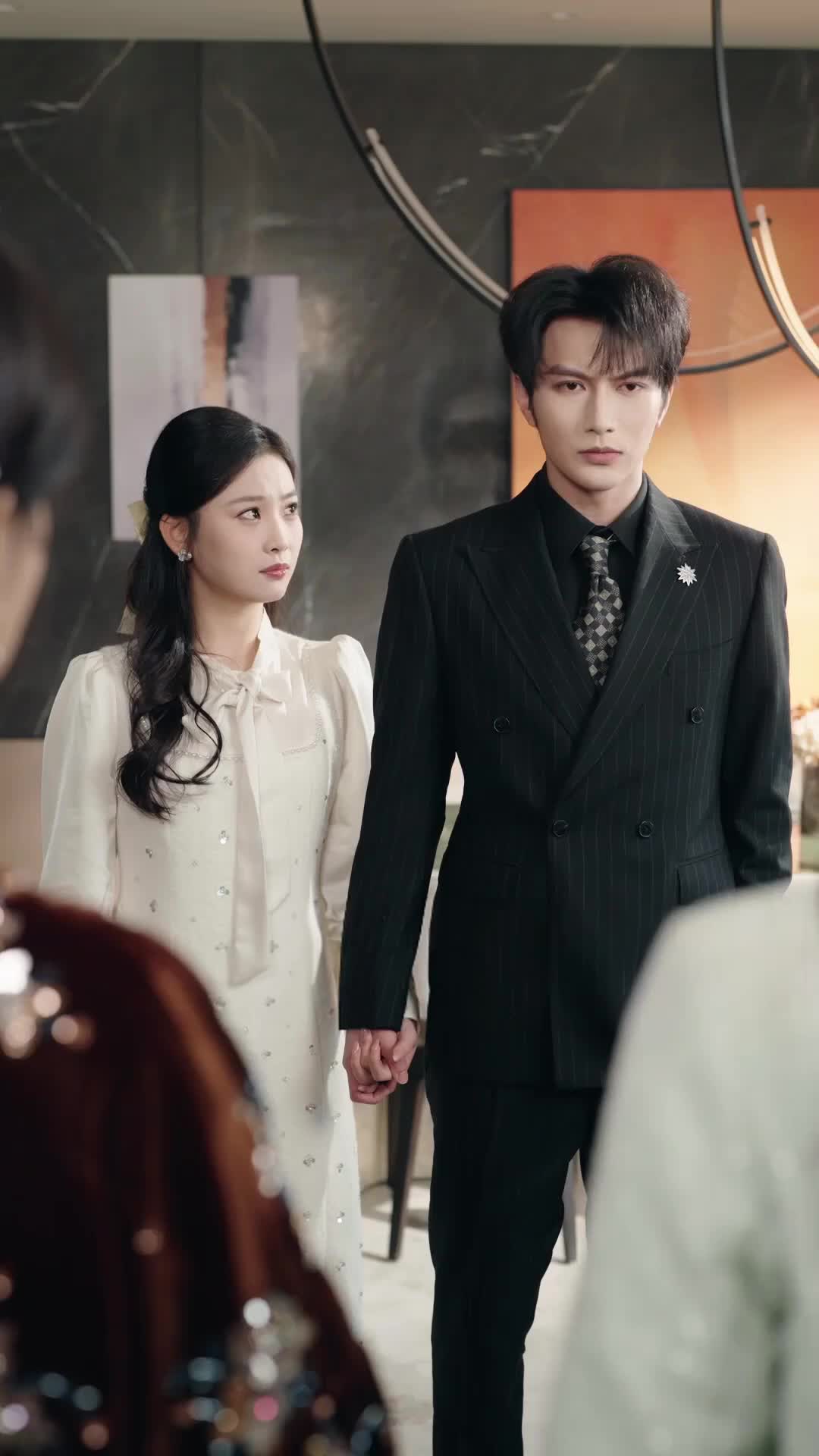 Episode 10 of The Wedding Crasher: Contract Love