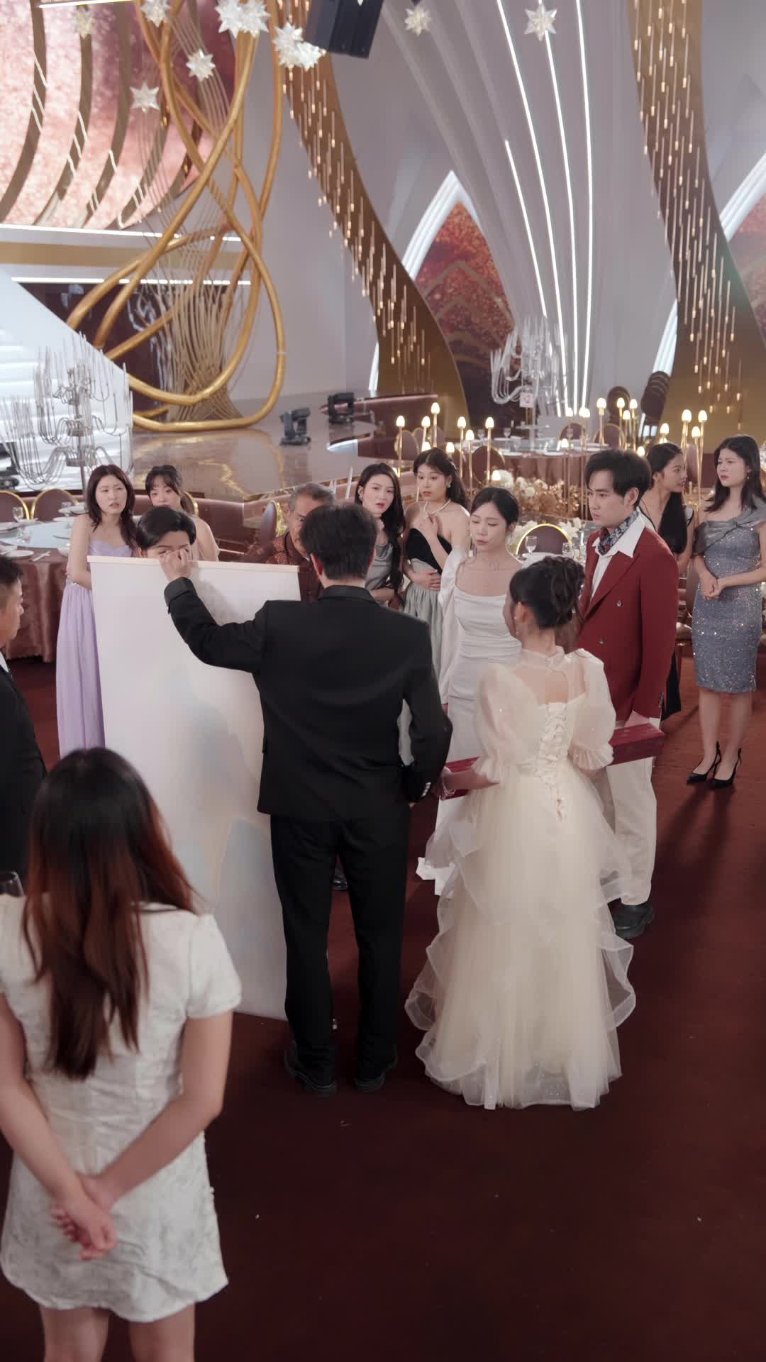 Episode 34 of The Wedding Crasher: Contract Love