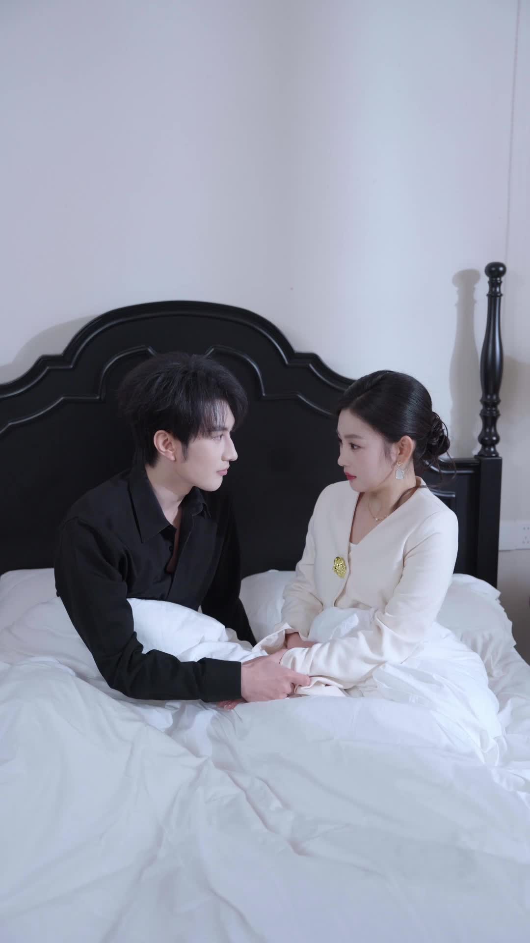 Episode 70 of The Wedding Crasher: Contract Love