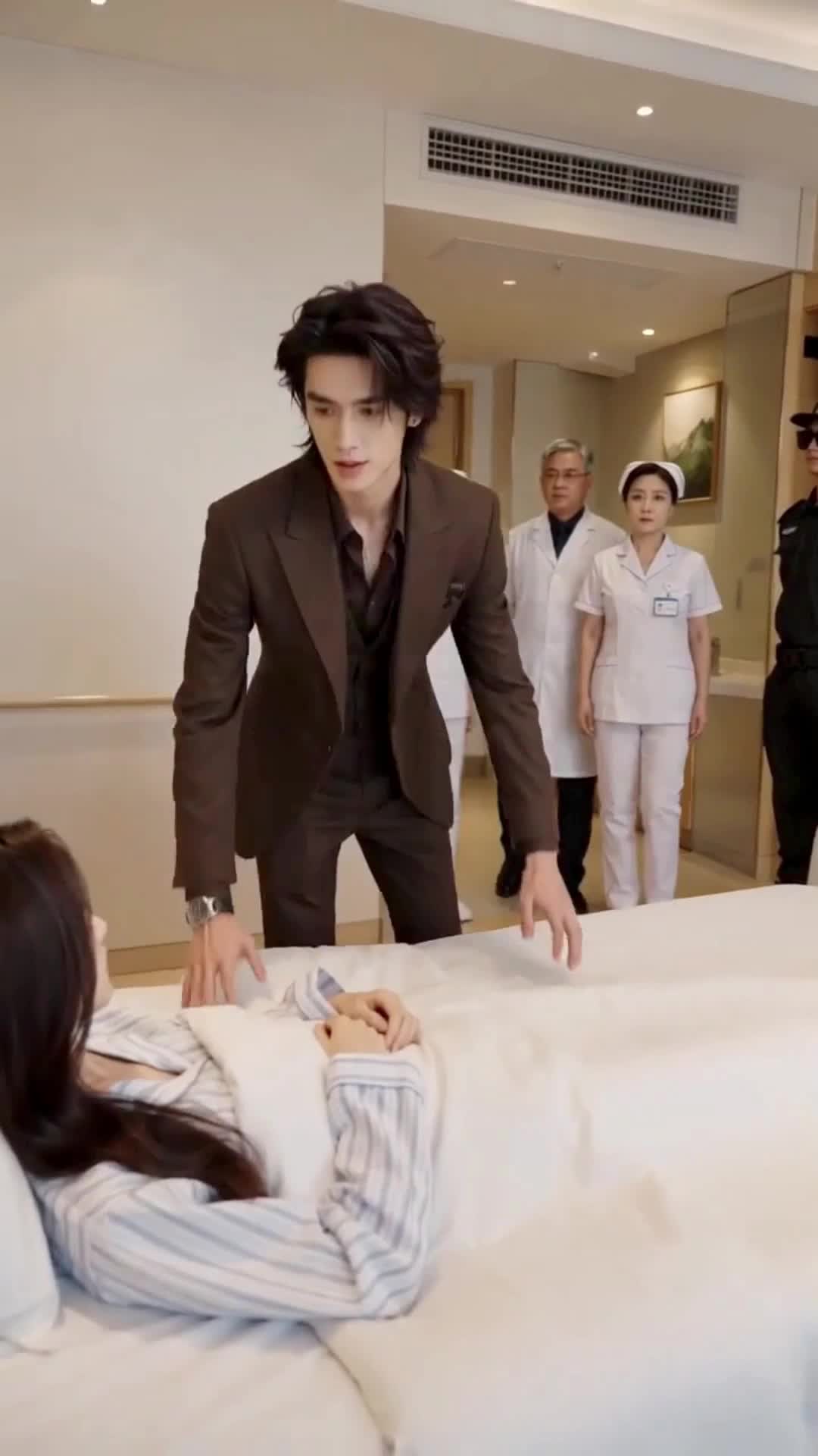 Episode 5 of The Wife He Threw Away Came Back on Top