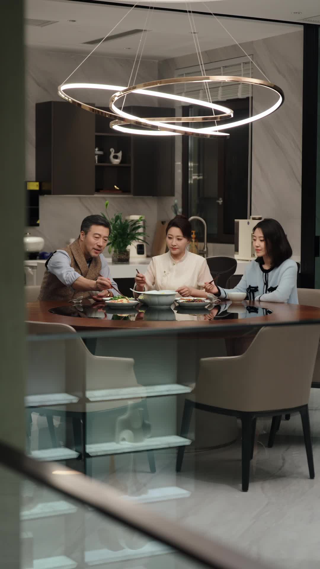 Episode 29 of The Wife Isn't Me!