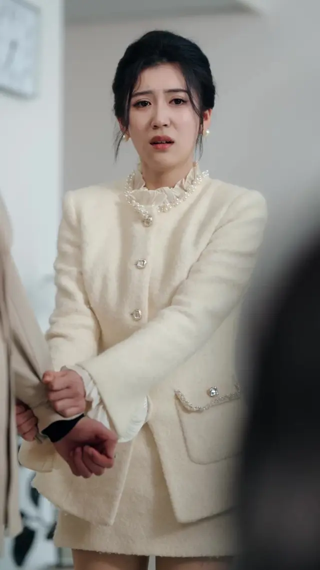 Episode 30 of The Wife Who Burned